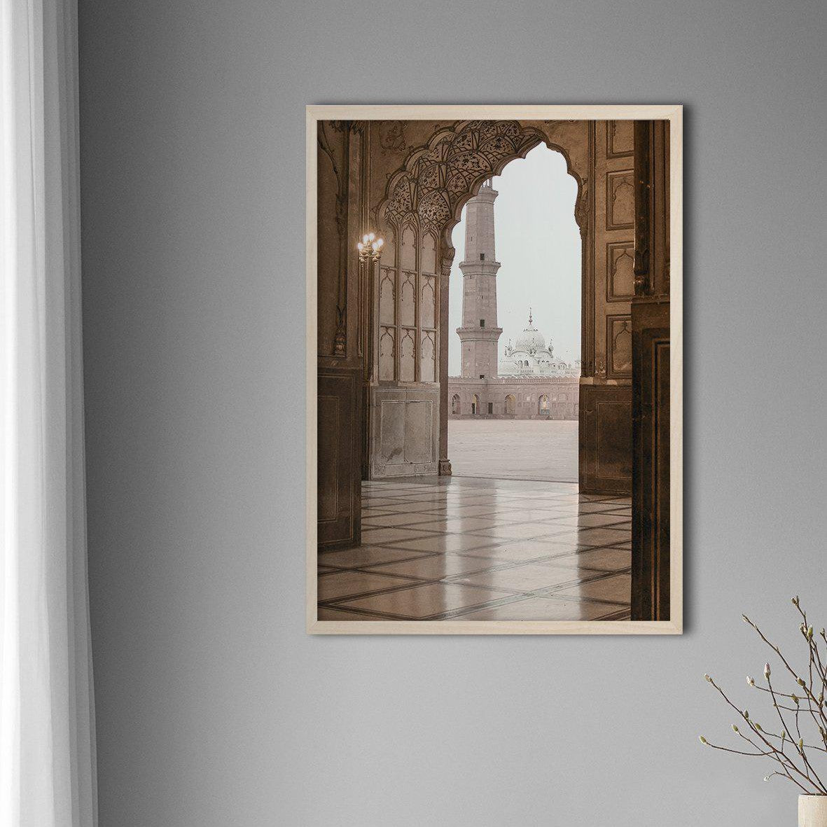 Badshahi Mosque Arch Vertical - Doenvang